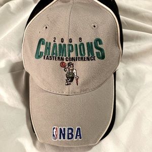 Boston Celtics 2008 Eastern conference champions NBA With Lucky the leprechaun